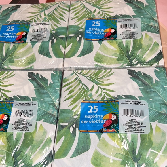 New 100 Count Palm Tropical Luau Green Leaves Themed 2-Ply Paper Napkins, 13IN - Picture 3 of 4